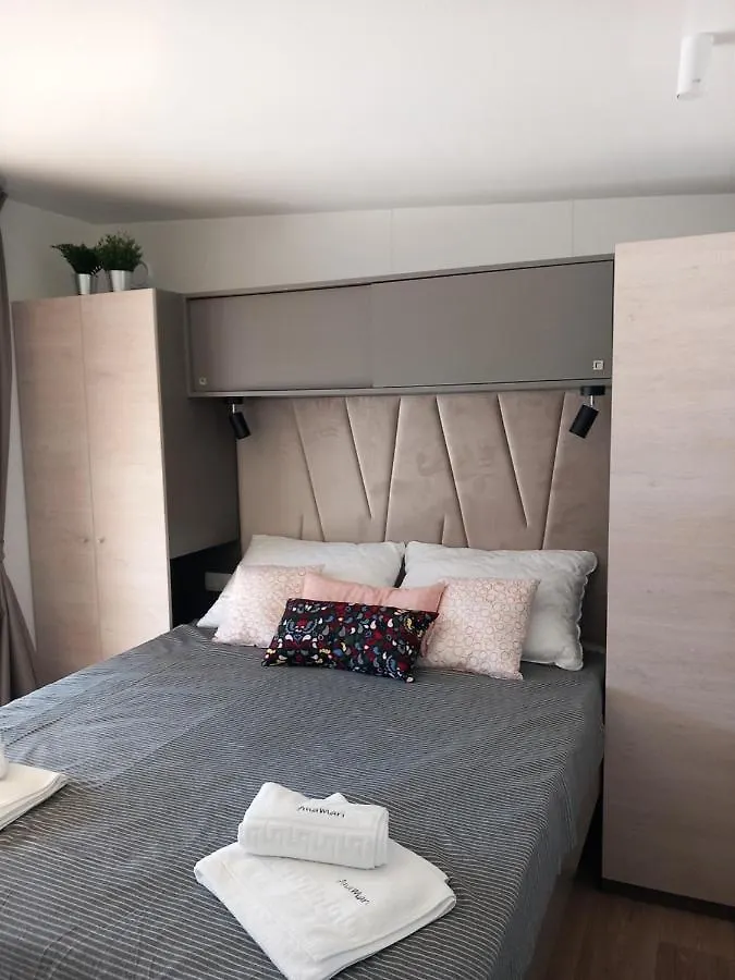 Mobile Home Anamari Biograd na Moru
