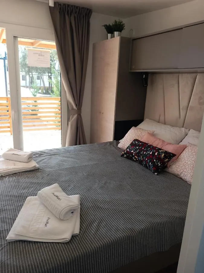 Mobile Home Anamari Biograd na Moru 0*,